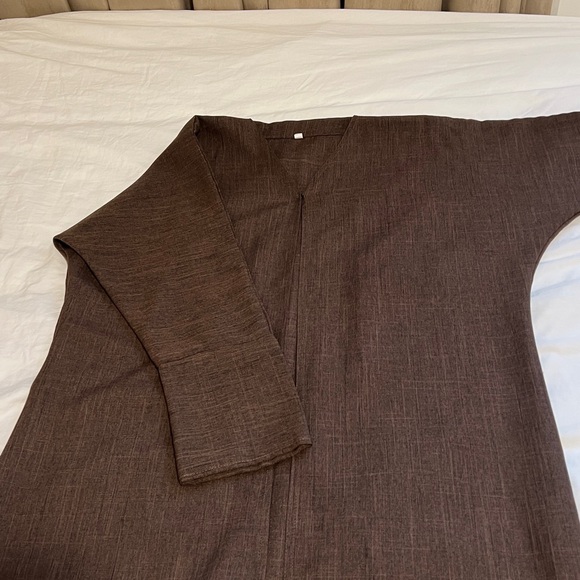 Dark brown linen abaya - Picture 6 of 7